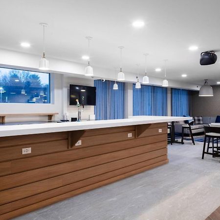Fairfield Inn & Suites Springfield Ένφιλντ Εξωτερικό φωτογραφία