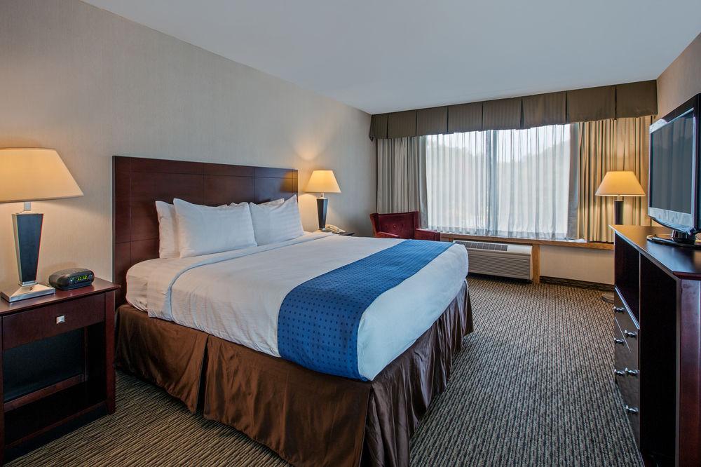 Fairfield Inn & Suites Springfield Ένφιλντ Εξωτερικό φωτογραφία