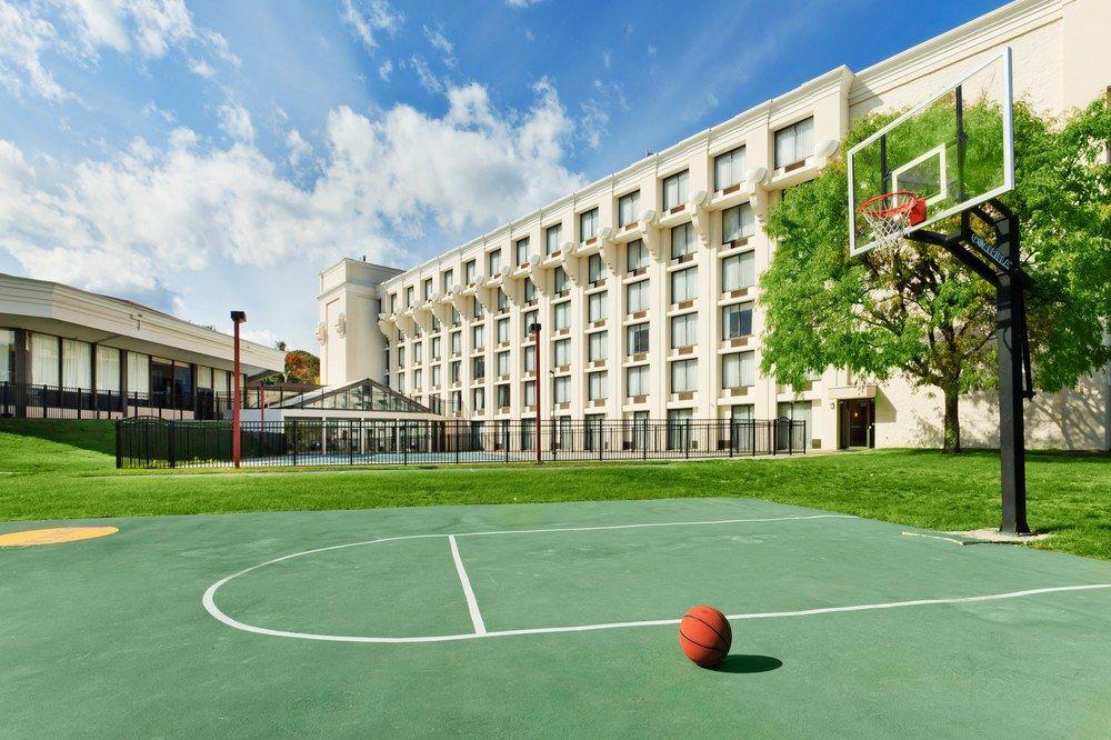 Fairfield Inn & Suites Springfield Ένφιλντ Εξωτερικό φωτογραφία