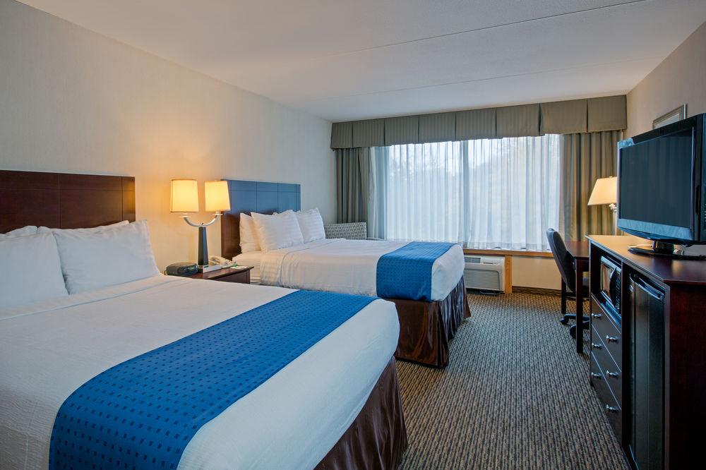 Fairfield Inn & Suites Springfield Ένφιλντ Εξωτερικό φωτογραφία
