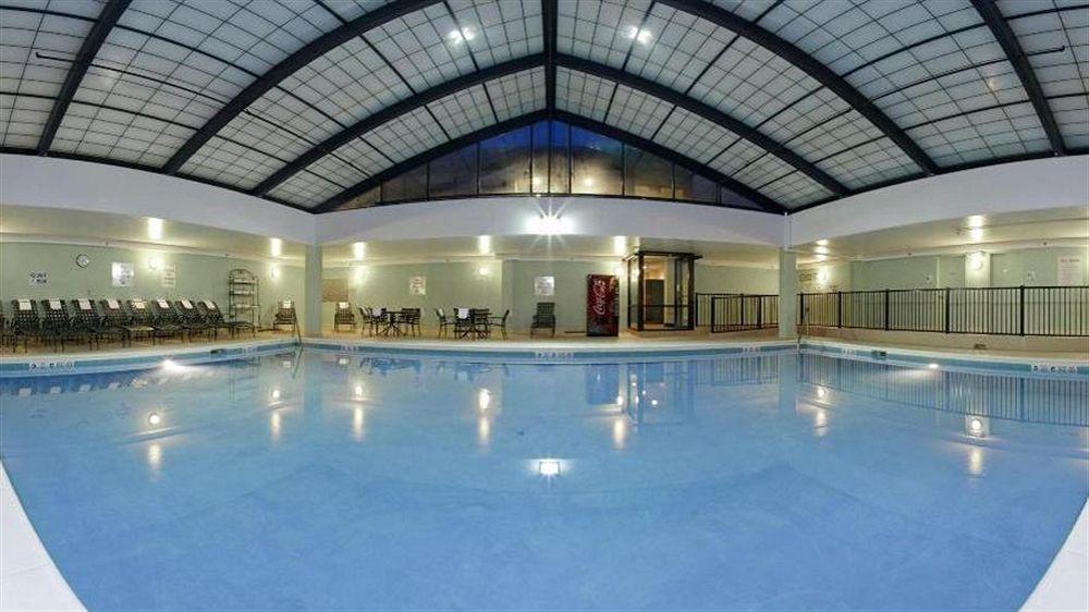Fairfield Inn & Suites Springfield Ένφιλντ Εξωτερικό φωτογραφία