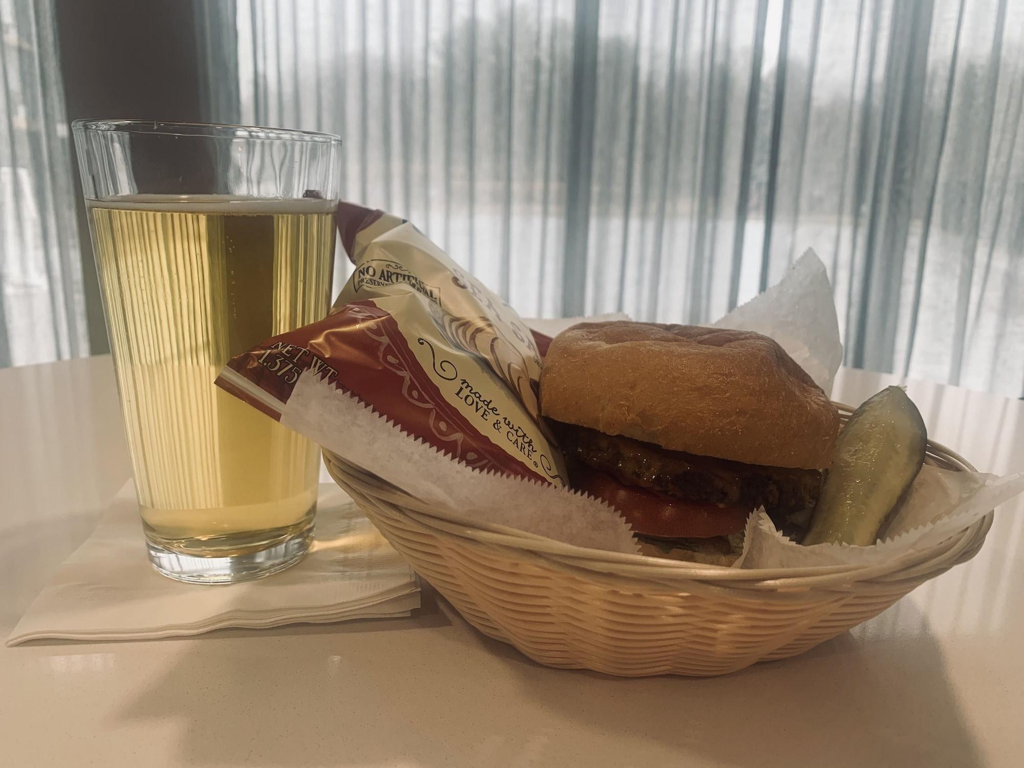 Fairfield Inn & Suites Springfield Ένφιλντ Εξωτερικό φωτογραφία