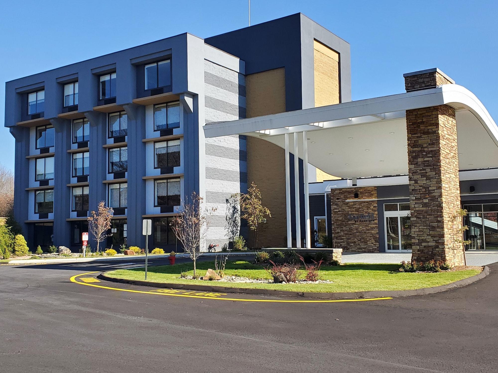Fairfield Inn & Suites Springfield Ένφιλντ Εξωτερικό φωτογραφία