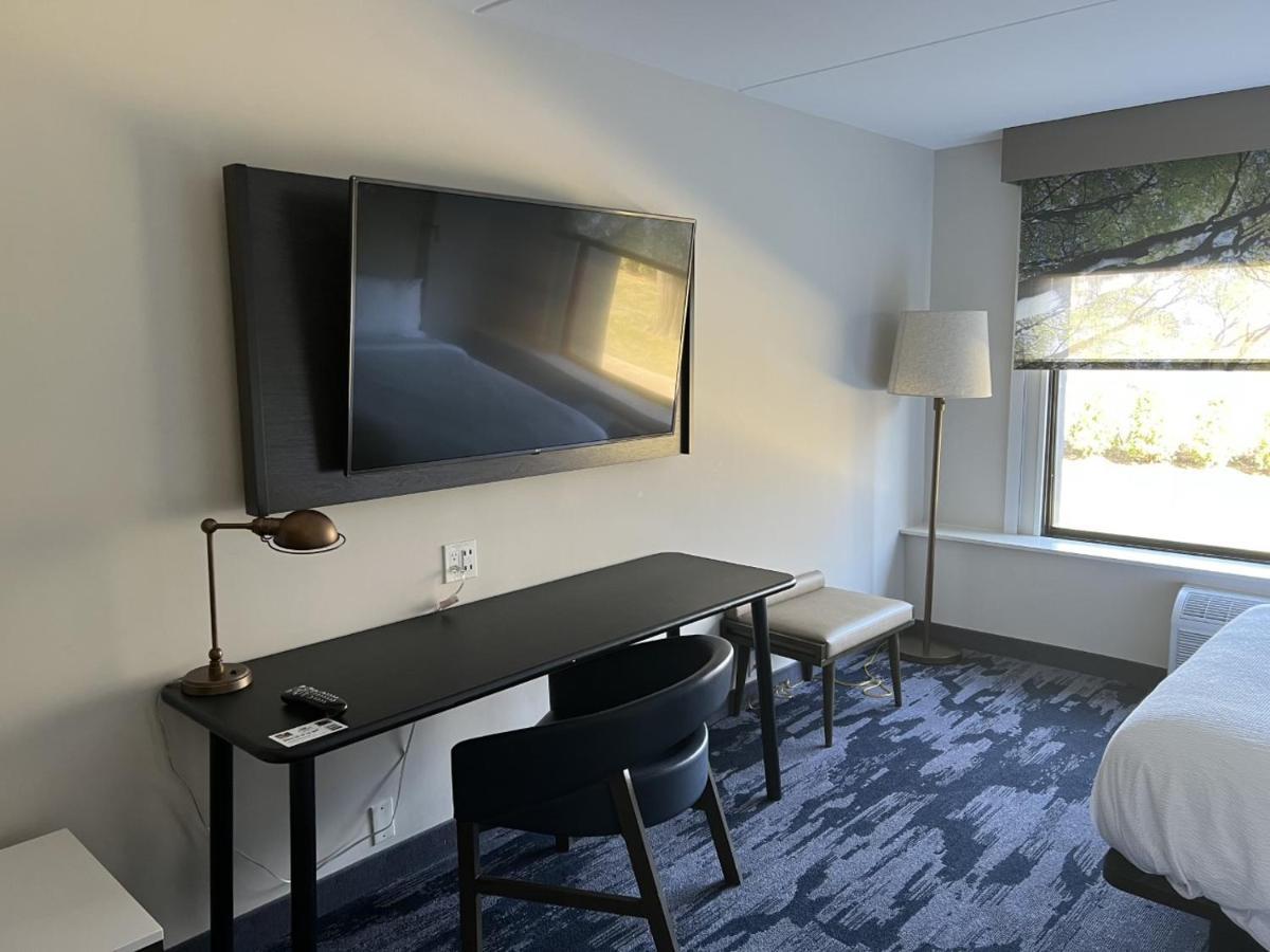 Fairfield Inn & Suites Springfield Ένφιλντ Εξωτερικό φωτογραφία