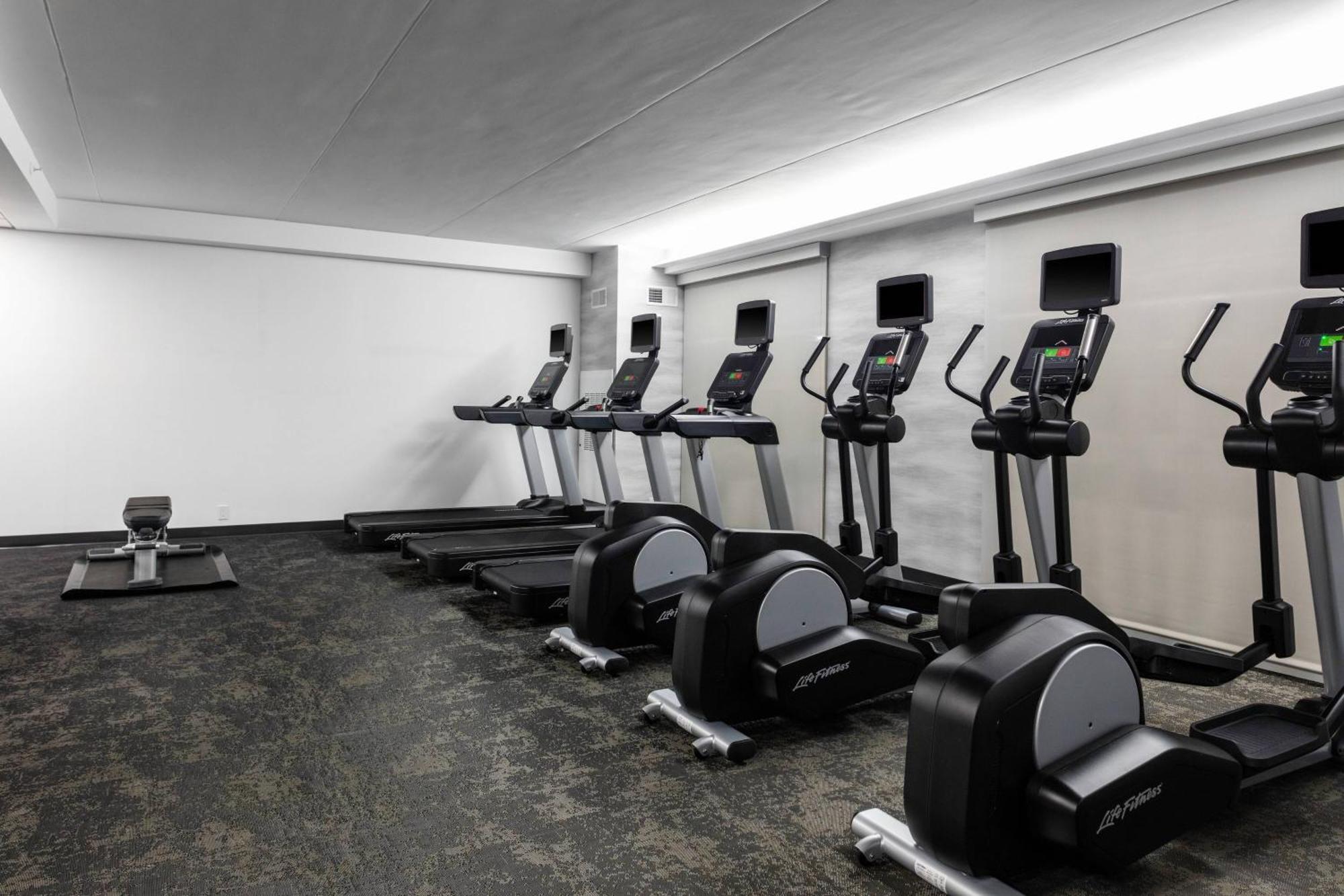 Fairfield Inn & Suites Springfield Ένφιλντ Εξωτερικό φωτογραφία