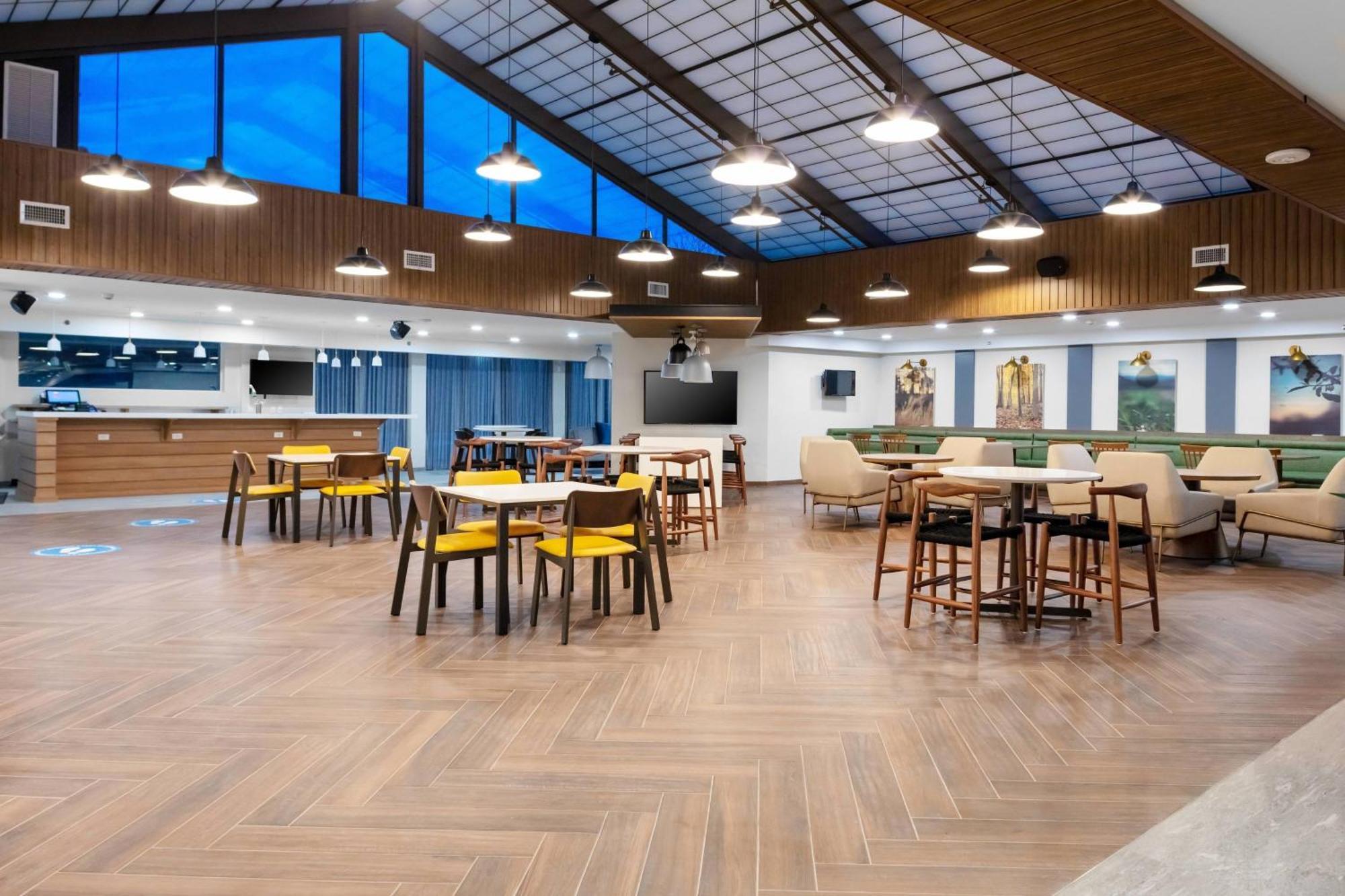 Fairfield Inn & Suites Springfield Ένφιλντ Εξωτερικό φωτογραφία