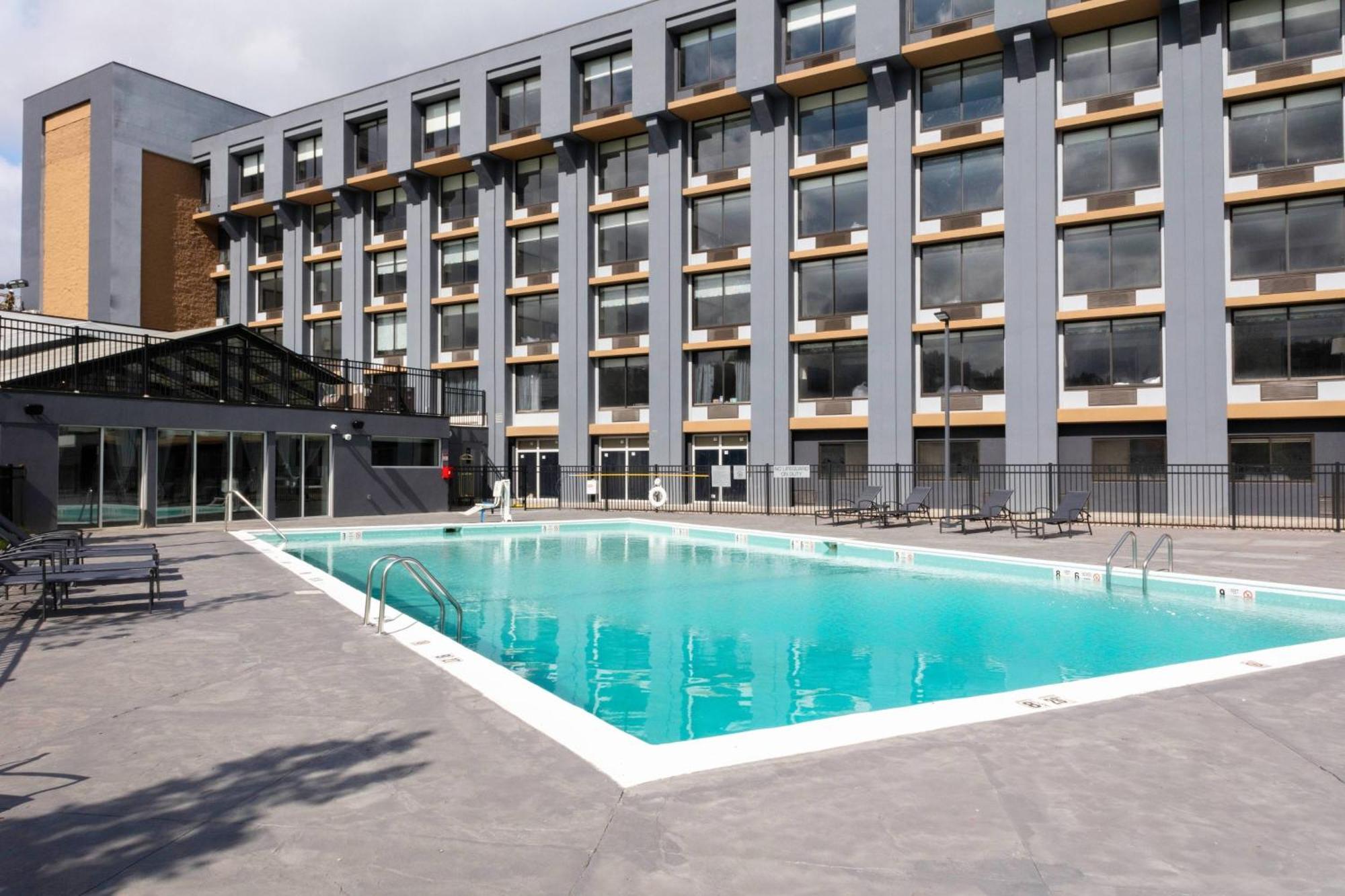 Fairfield Inn & Suites Springfield Ένφιλντ Εξωτερικό φωτογραφία