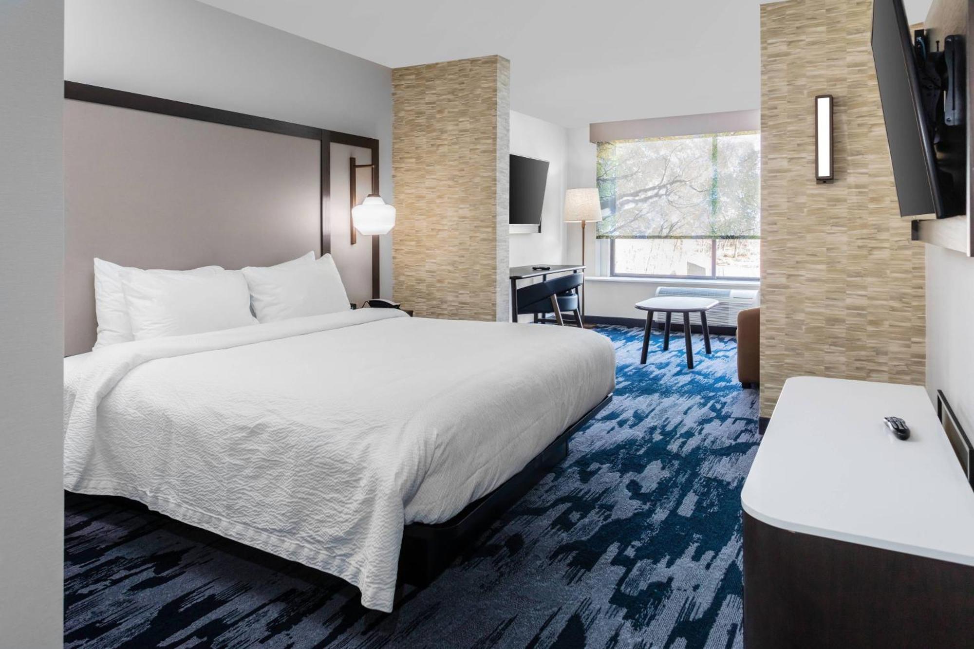 Fairfield Inn & Suites Springfield Ένφιλντ Εξωτερικό φωτογραφία