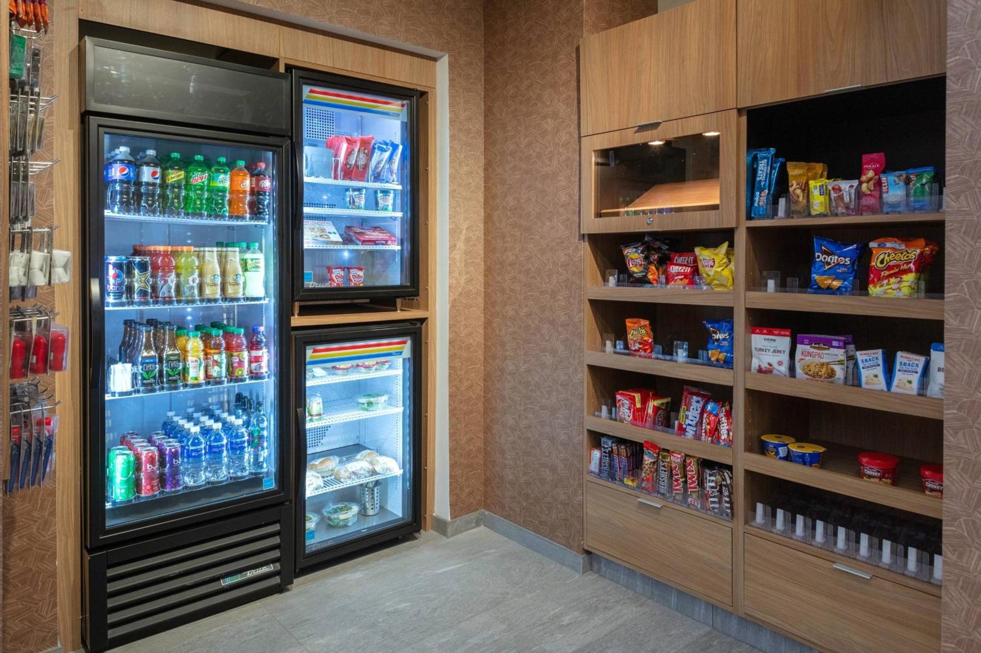 Fairfield Inn & Suites Springfield Ένφιλντ Εξωτερικό φωτογραφία